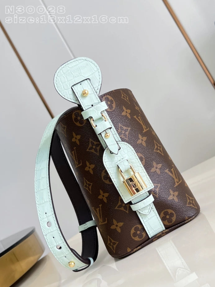 Louis Vuitton All In BB Monogram Canvas – LW479