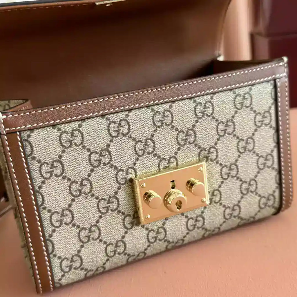 GG Supreme Padlock Small Shoulder Bag – BG081