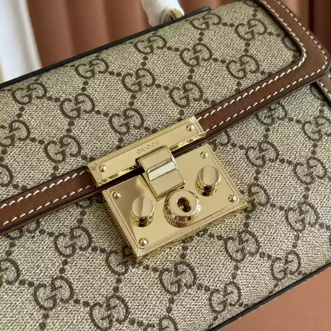 GG Supreme Padlock Small Shoulder Bag – BG081
