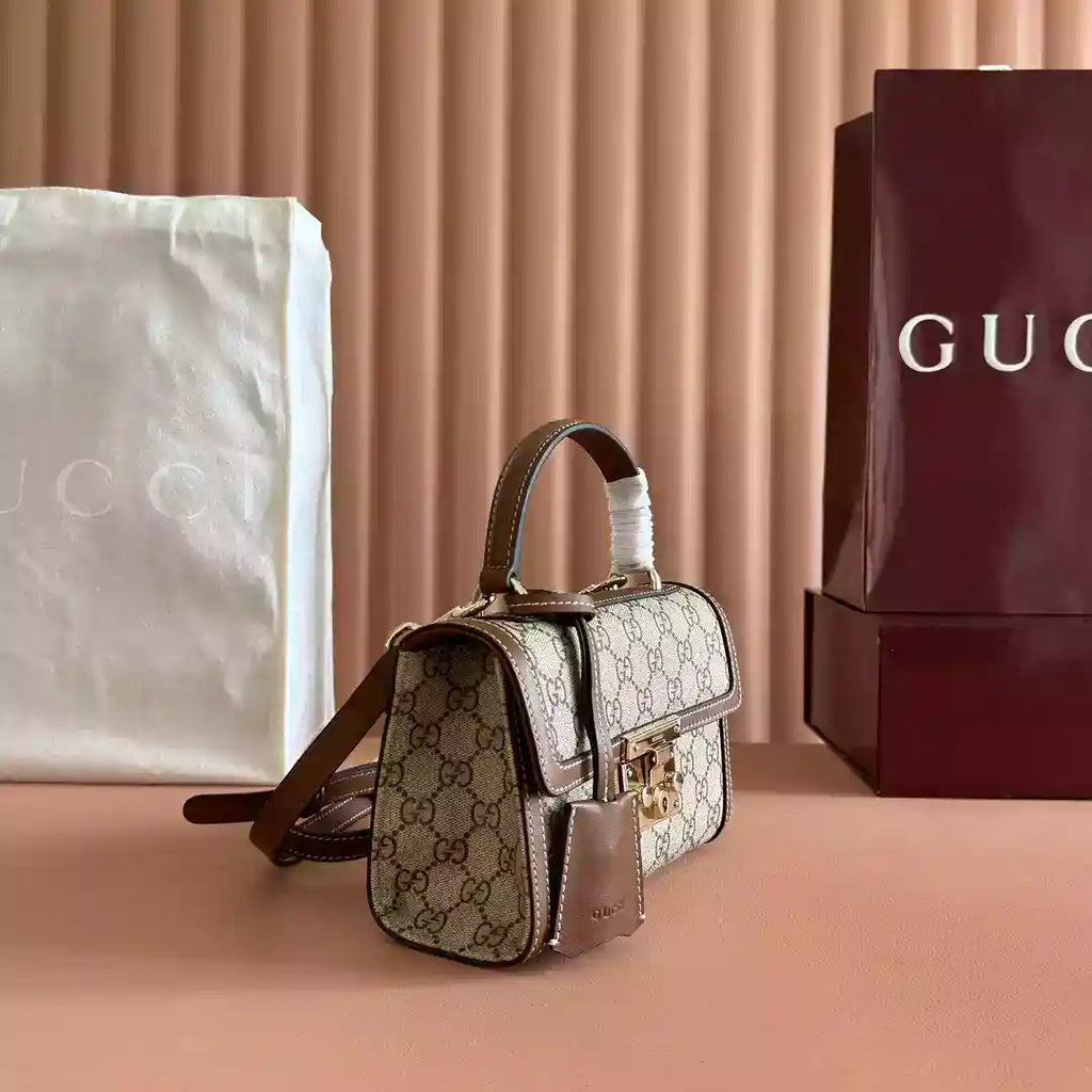 GG Supreme Padlock Small Shoulder Bag – BG081