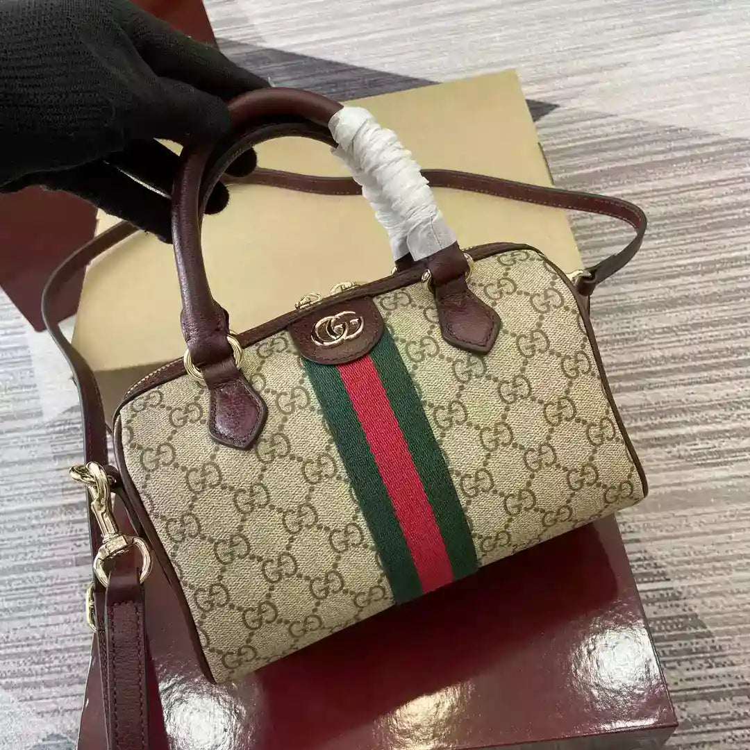 Gucci Savoy medium duffle bag in Beige GG Canva – BG085