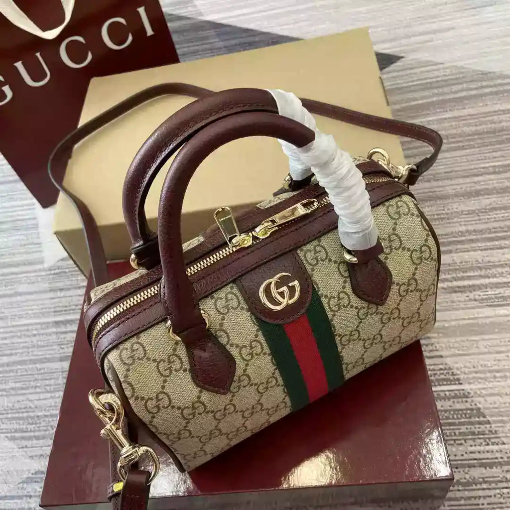 Gucci Savoy medium duffle bag in Beige GG Canva – BG085