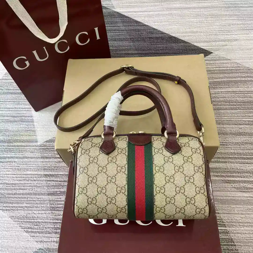 Gucci Savoy medium duffle bag in Beige GG Canva – BG085