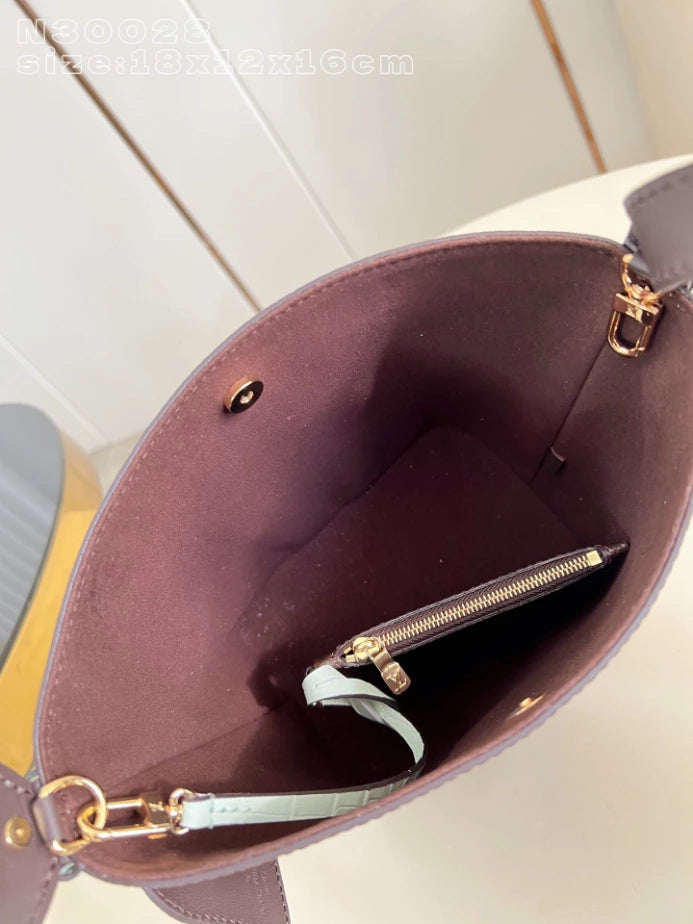 Louis Vuitton All In BB Monogram Canvas – LW479