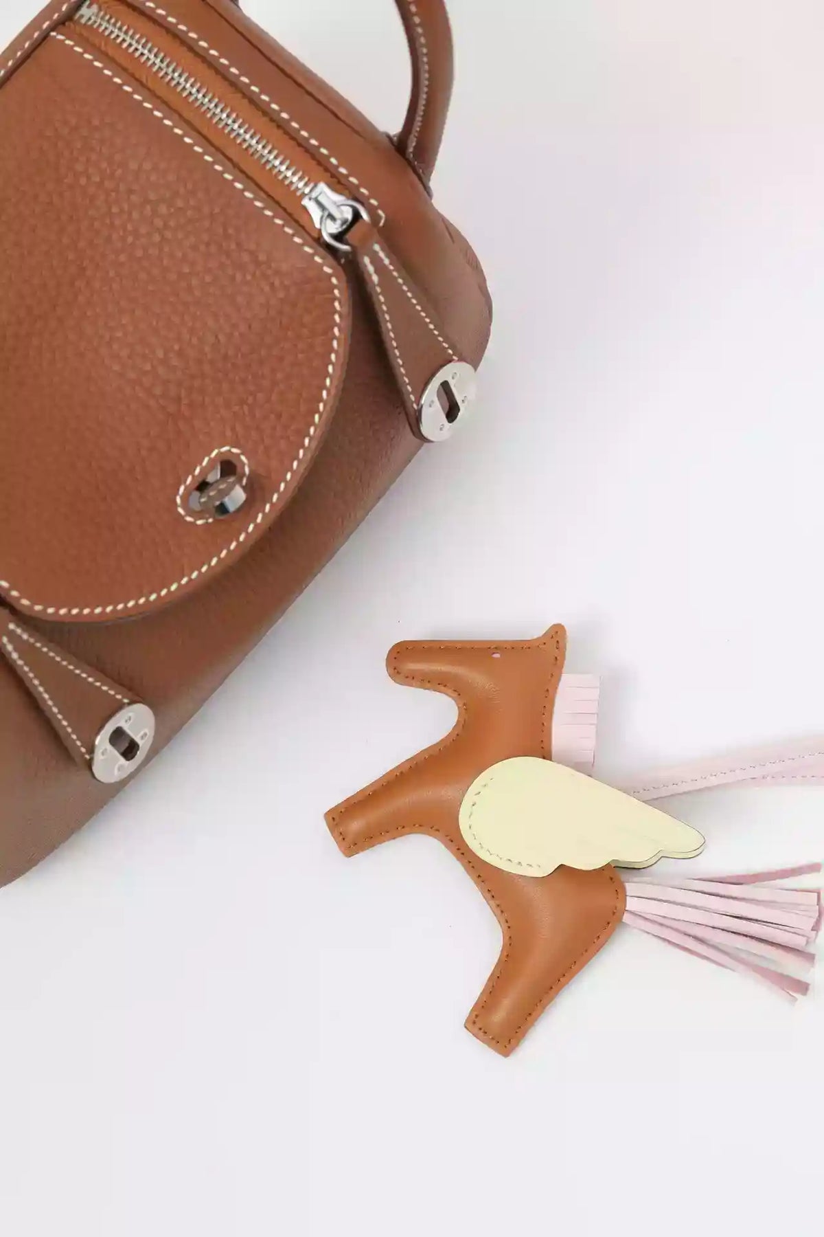 Hermès Gold Clemence Mini Lindy II Palladium Hardware – HW190