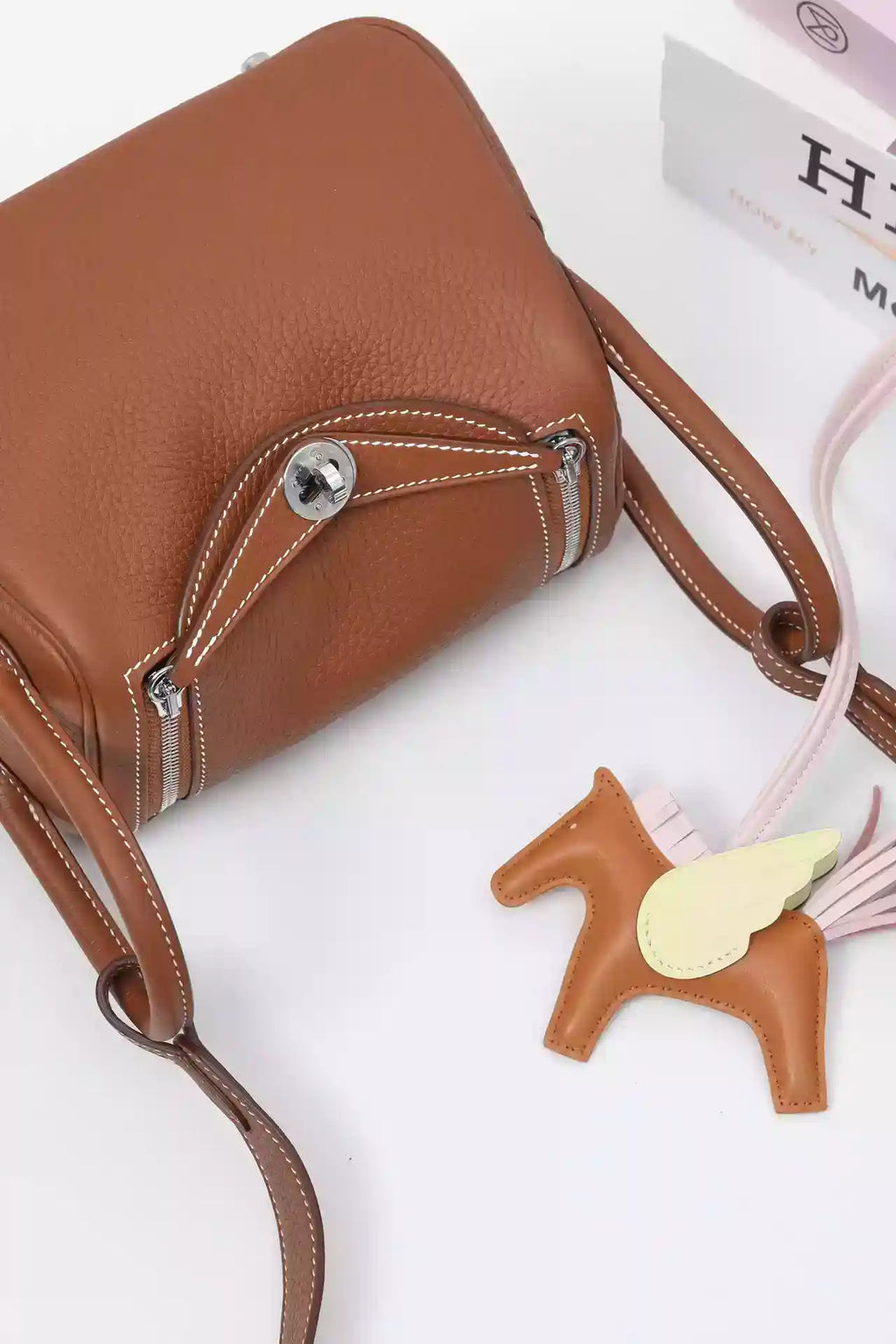 Hermès Gold Clemence Mini Lindy II Palladium Hardware – HW190