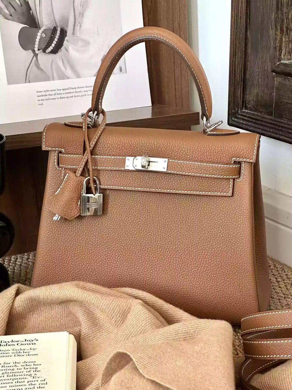 Hermès 2023 Kelly 25 two-way Handbag – HW194
