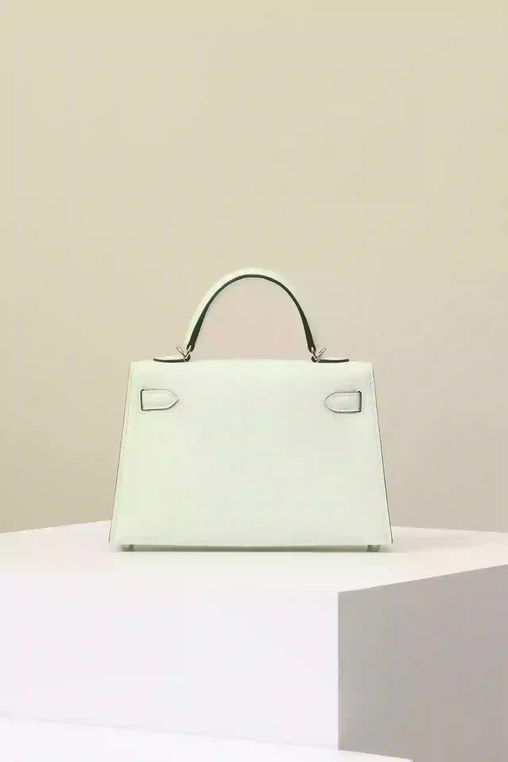 Hermes Epsom Kelly 20 Handbag in Vert Fizz  – HW195