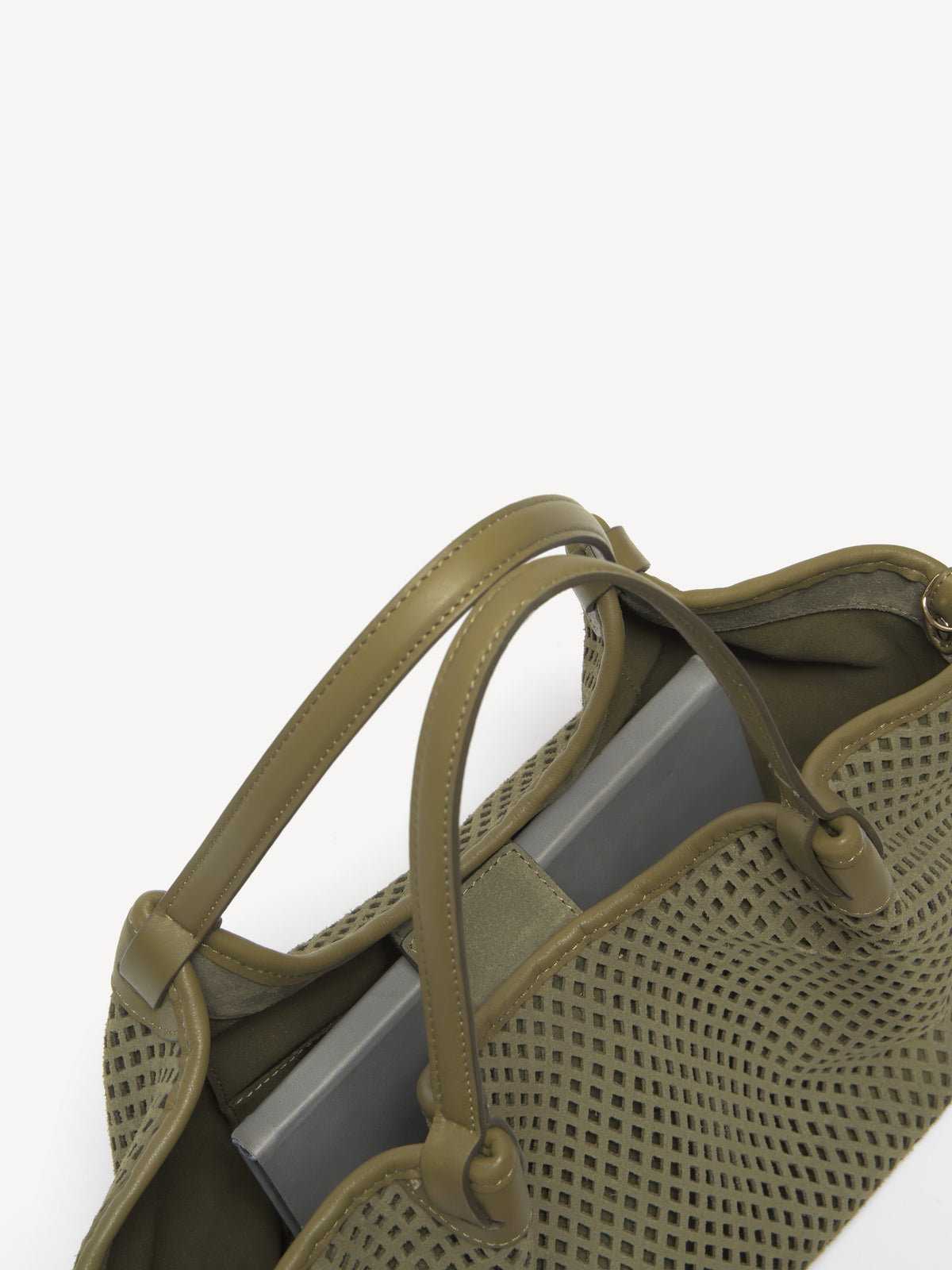 The Esmeralda Lattice Tote