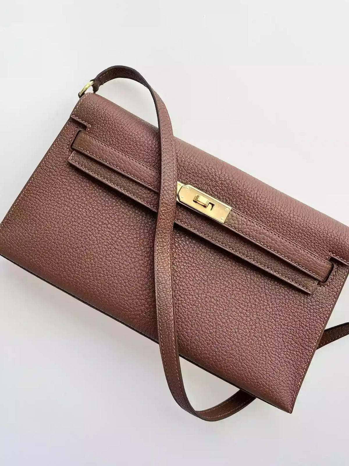 Kelly Classique To Go wallet – HW196