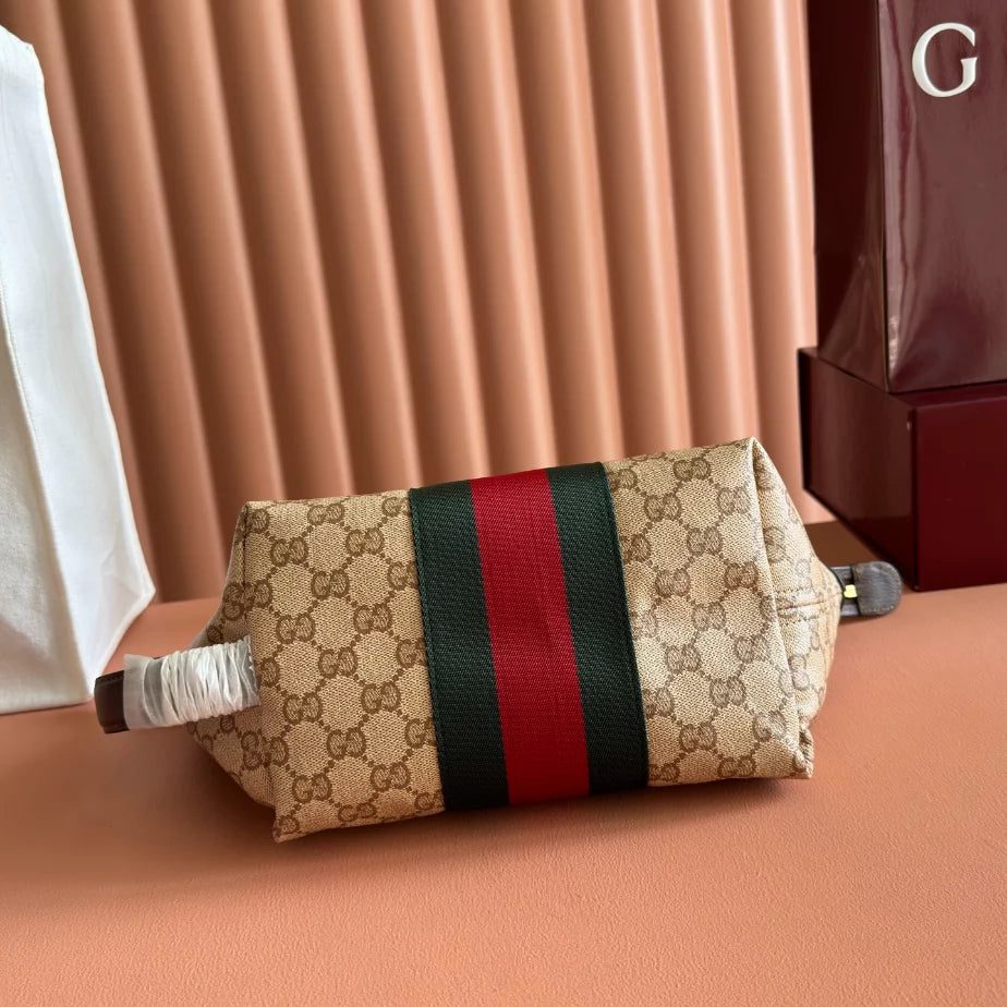 GUCCI ESSENCE CLASSIC GG CANVAS TOILETRY BAG IN BROWN – BG165