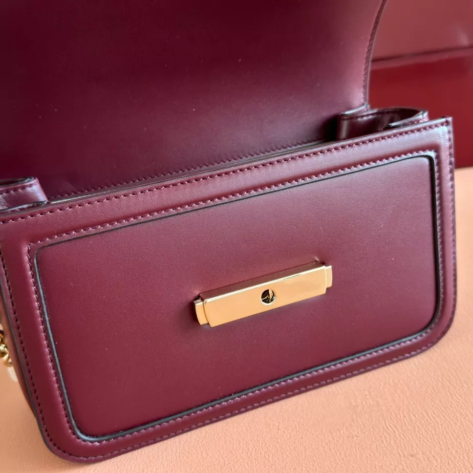 GUCCI GO SMALL SHOULDER BAG – BG182