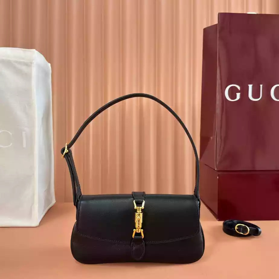 GUCCI JACKIE SMALL SHOULDER BAG IN BLACK LEATHER – BG188
