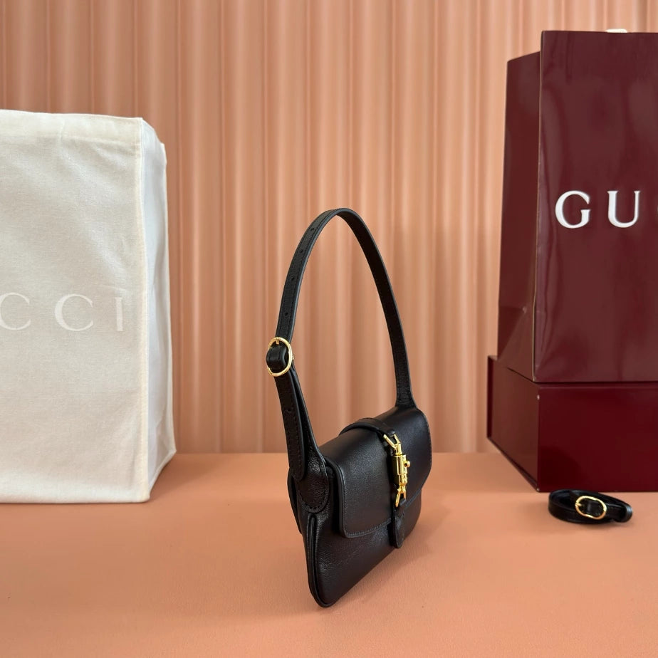 GUCCI JACKIE SMALL SHOULDER BAG IN BLACK LEATHER – BG188