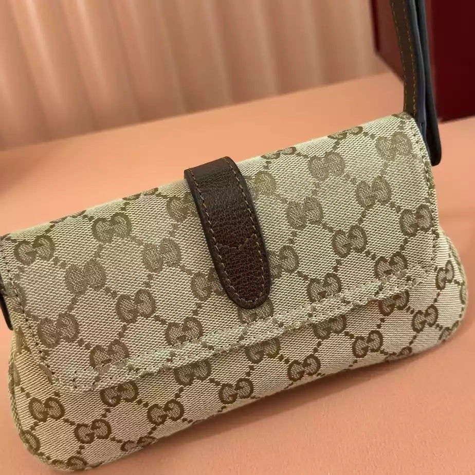 GUCCI JACKIE SMALL SHOULDER BAG IN SAND AND BROWN GG CANVAS – BG187