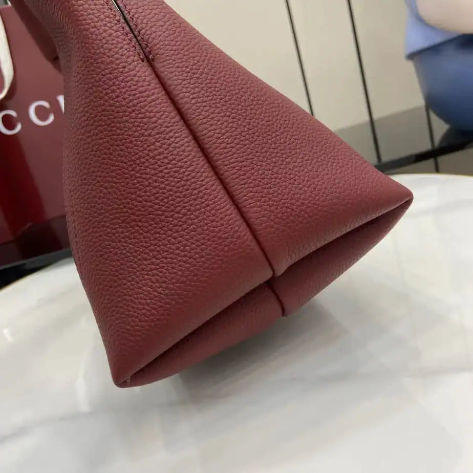 GUCCI SOFTBIT MEDIUM TOP HANDLE BAG – GB96