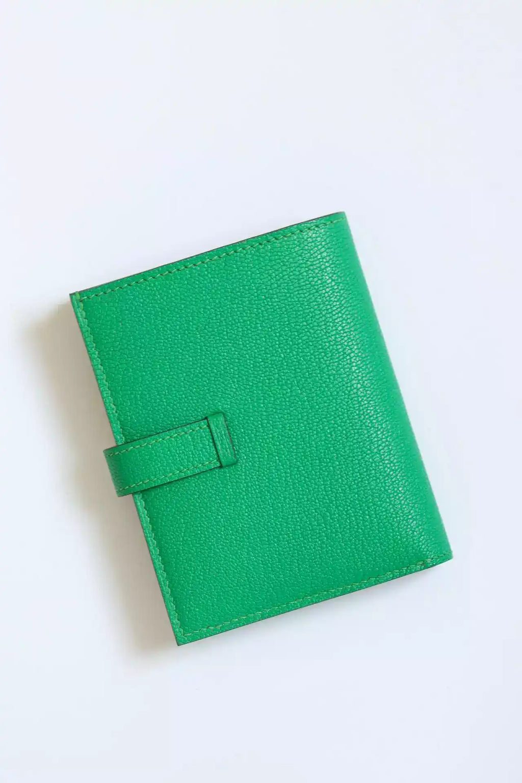 Hermes Bearn Compact Handmade Wallet in Bambou Chevre Mysore Goatskin – HW147