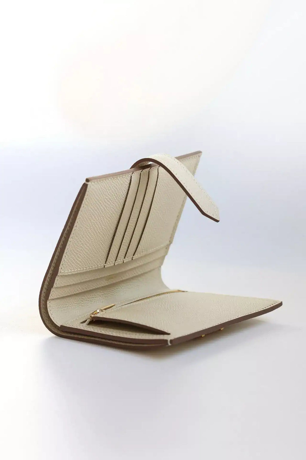 Hermes Bearn Compact Handmade Wallet in Craie Epsom Calfskin – HW140