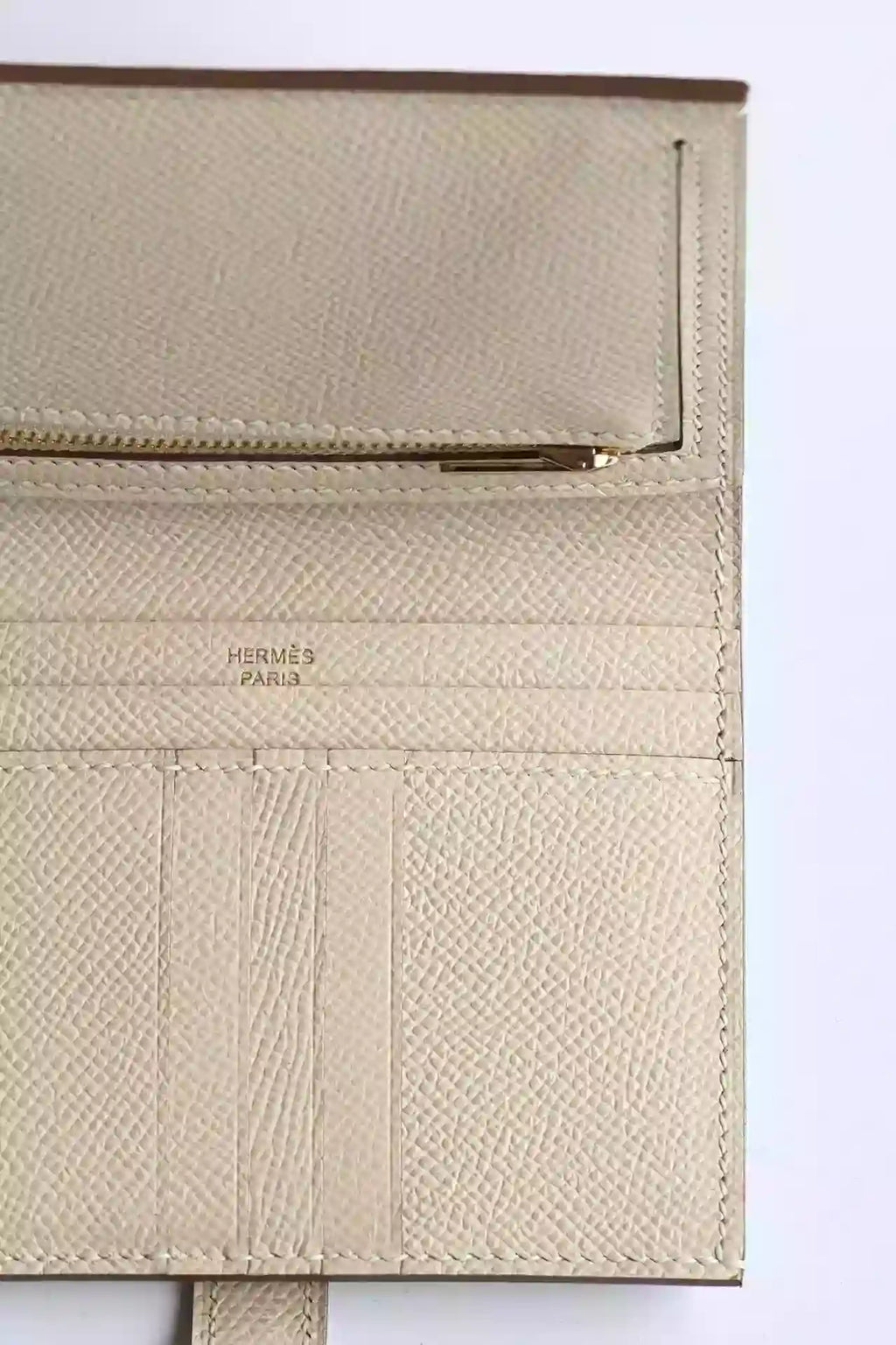 Hermes Bearn Compact Handmade Wallet in Craie Epsom Calfskin – HW140