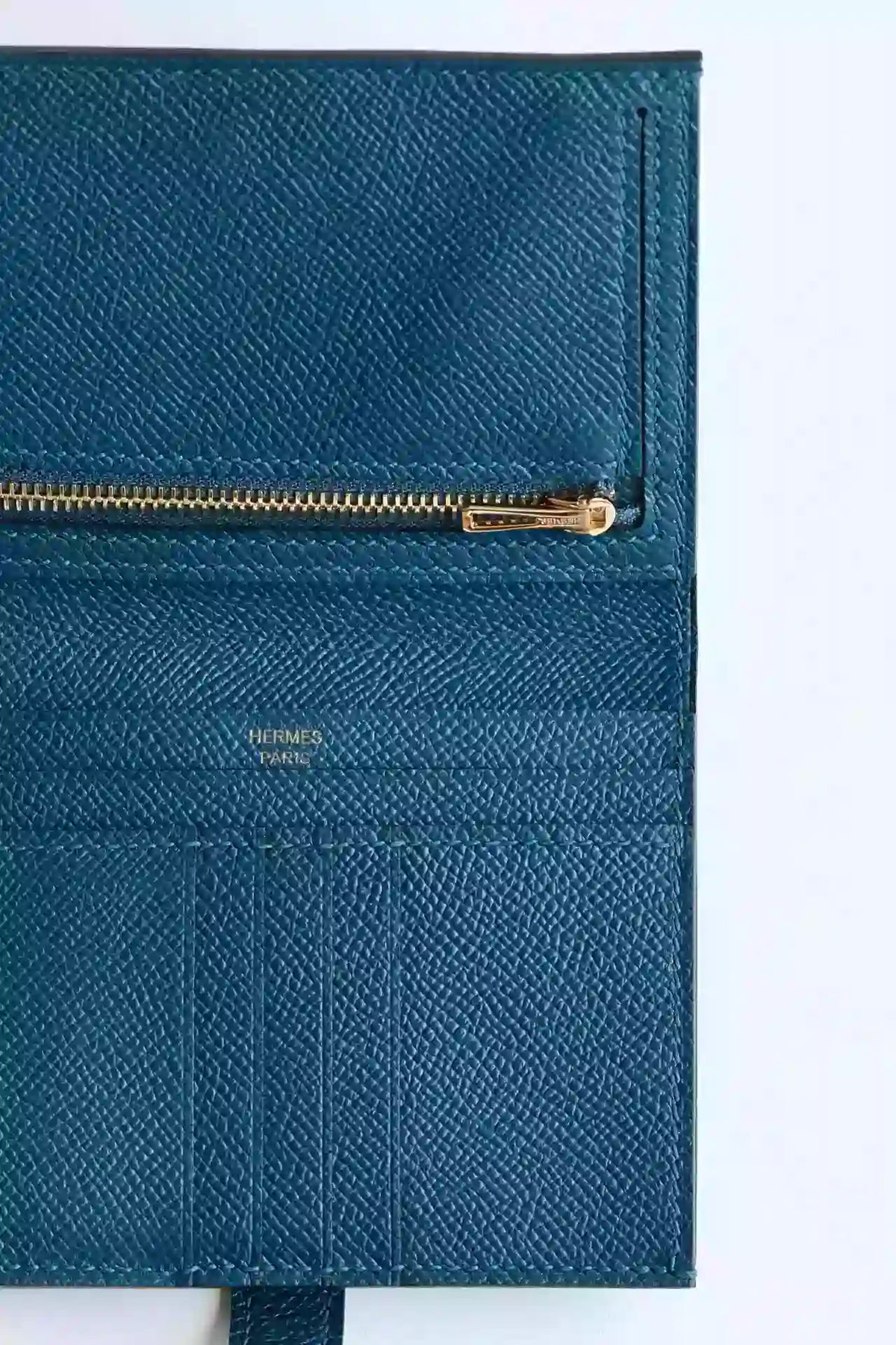 Hermes Bearn Compact Handmade Wallet in Deep Blue Epsom Calfskin – HW154