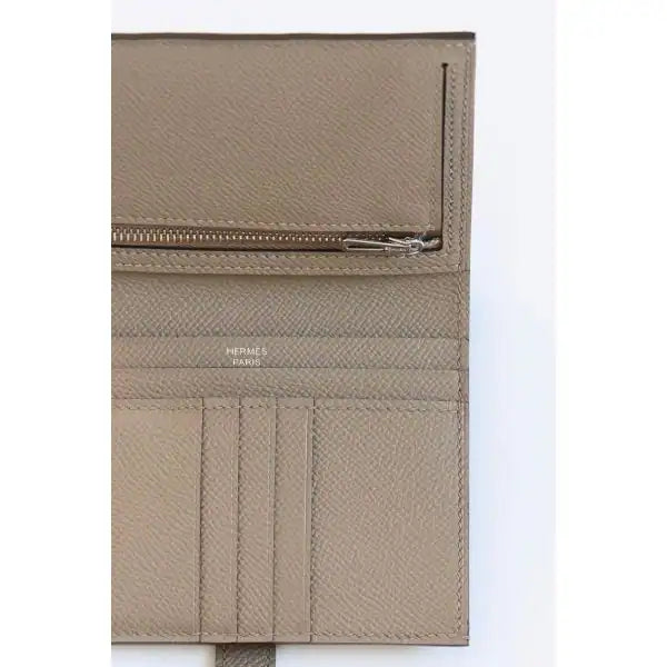 Hermes Bearn Compact Handmade Wallet in Gris Asphalt Epsom Calfskin – HW153
