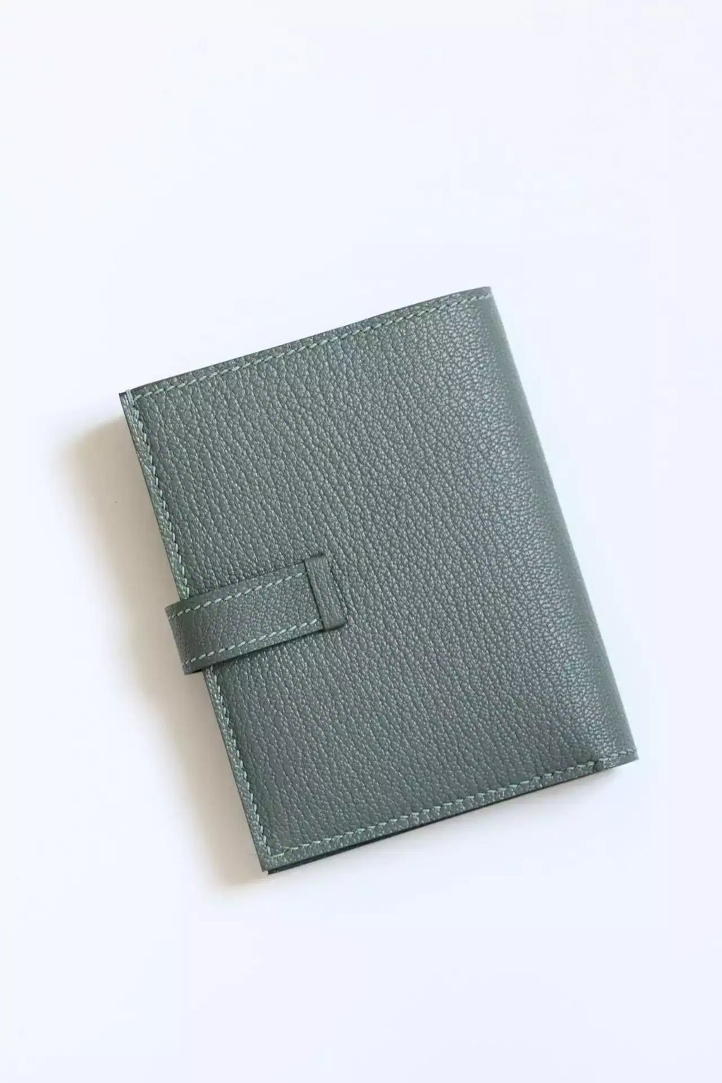 Hermes Bearn Compact Handmade Wallet in Vert Amande Chevre Mysore Goatskin – HW148