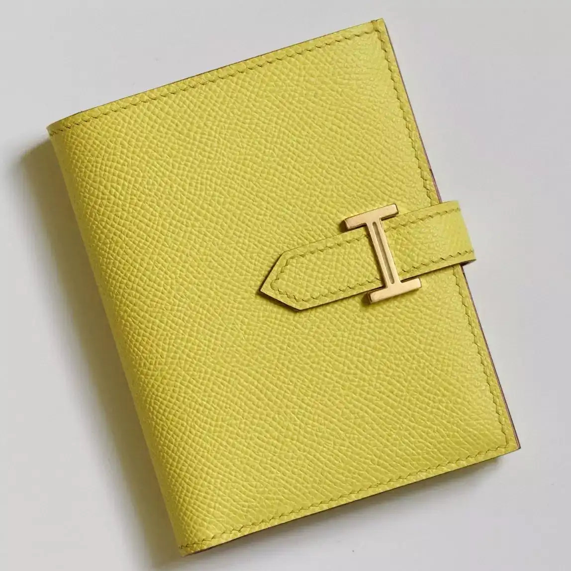 Hermes Bearn Compact Verso Handmade Wallet in Lime Epsom Calfskin – HW136