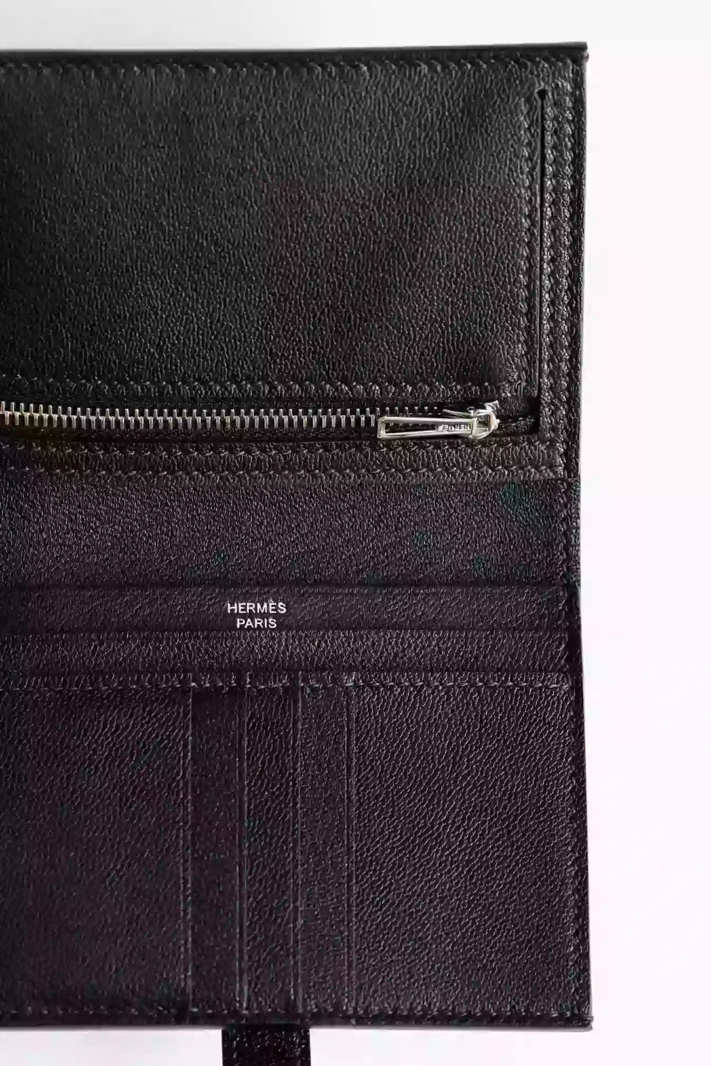 Hermes Bearn Compact Wallet in Black Matte Alligator Leather – HW171