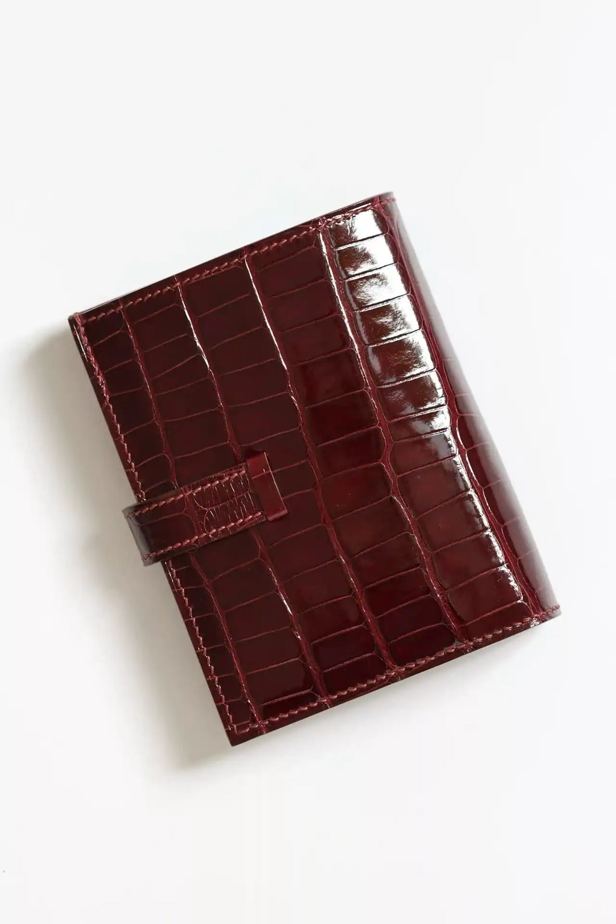 Hermes Bearn Compact Wallet in Bordeaux Shiny Alligator Leather – HW168