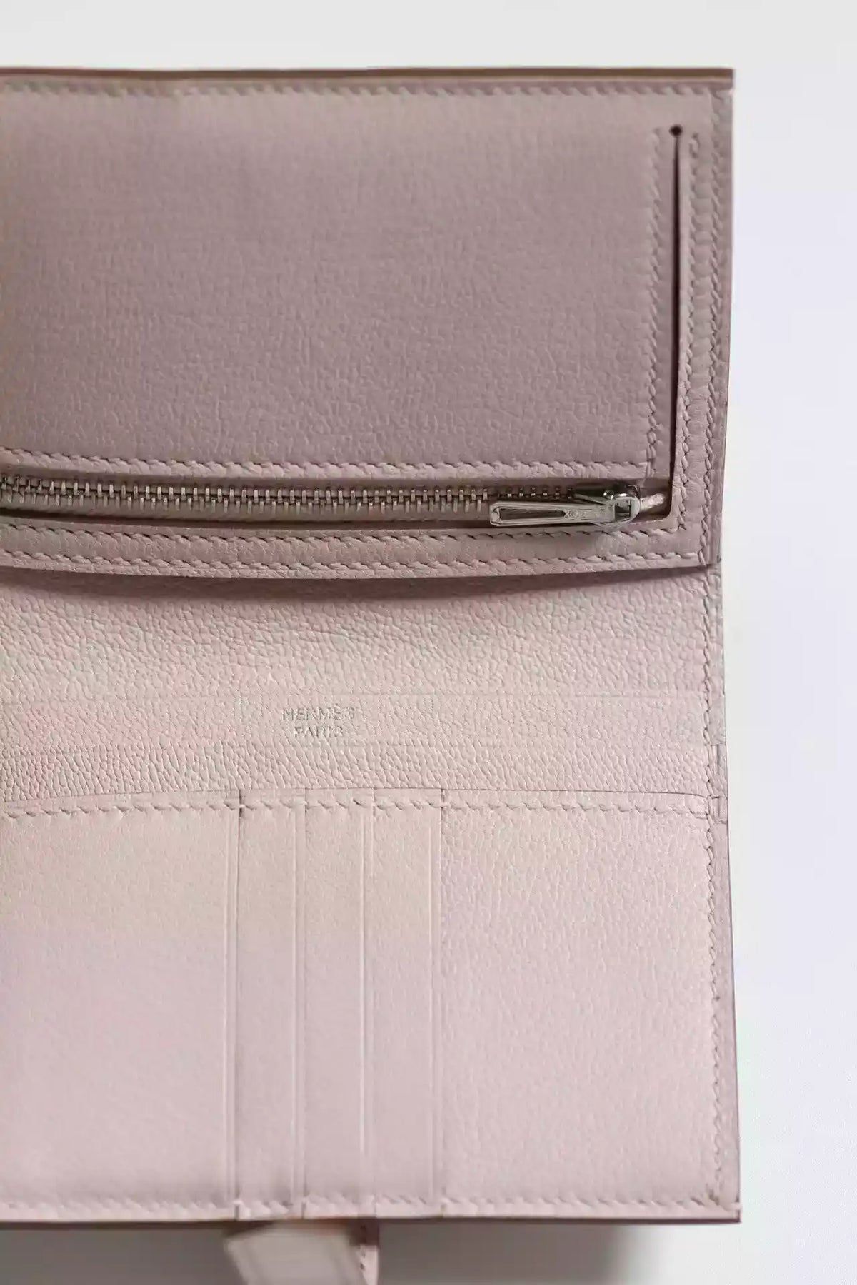 Hermes Bearn Compact Wallet in Mauve Pale Matte Alligator Leather – HW167