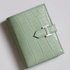 Hermes Bearn Compact Wallet in Vert D’eau Matte Alligator Leather – HW169