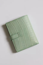 Hermes Bearn Compact Wallet in Vert D’eau Matte Alligator Leather – HW169