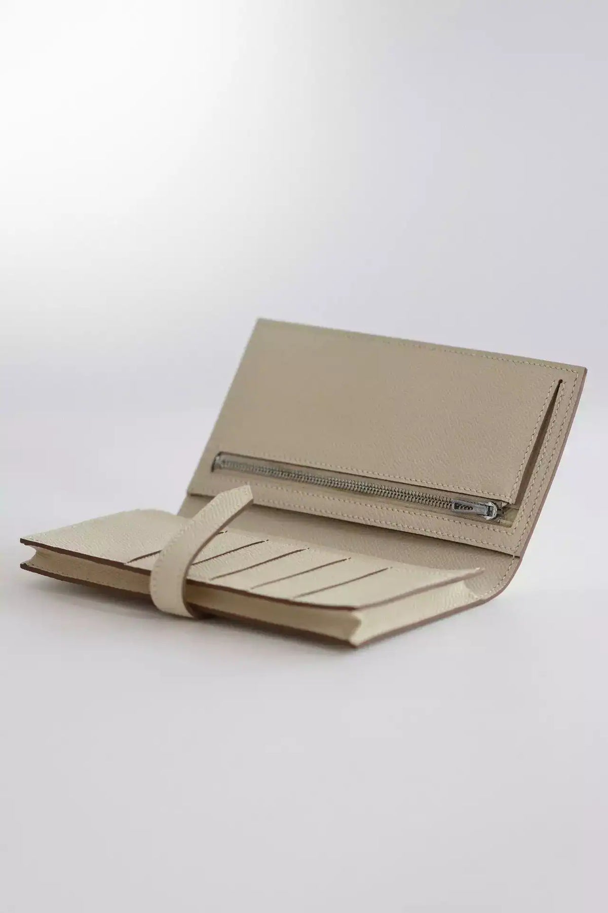 Hermes Bearn Long Handmade Wallet in Craie Epsom Calfskin – HW155