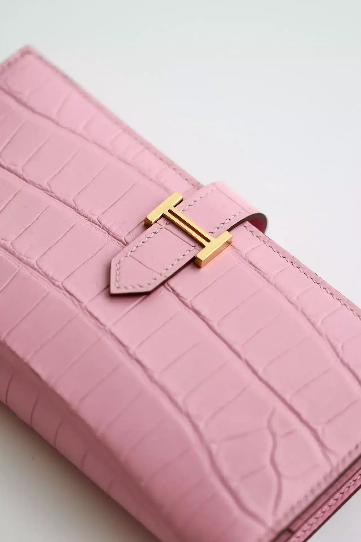 Hermes Bearn Long Wallet in Pink Matte Alligator Leather – HW166