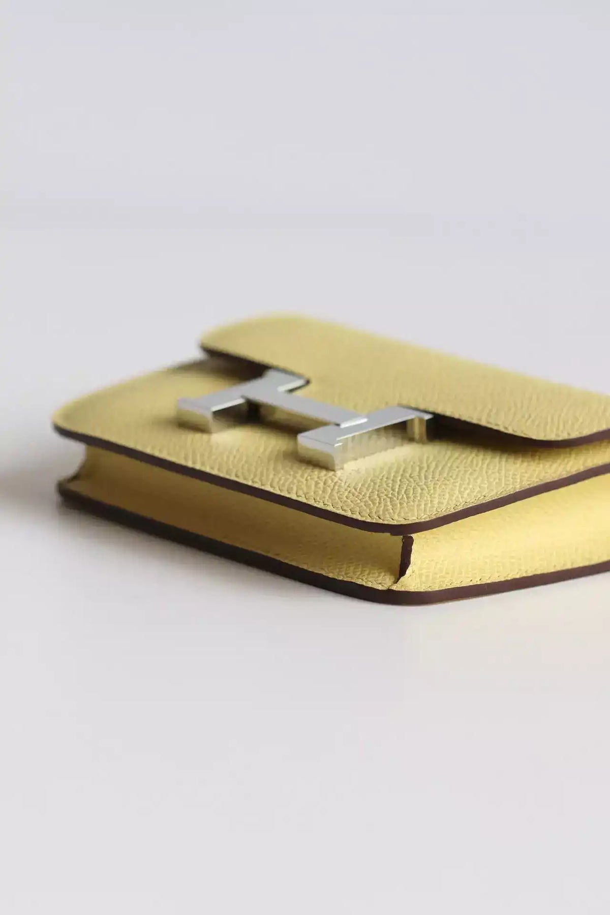 Hermes Constance Slim Wallet in Jaune Poussin Epsom Calfskin – HW163