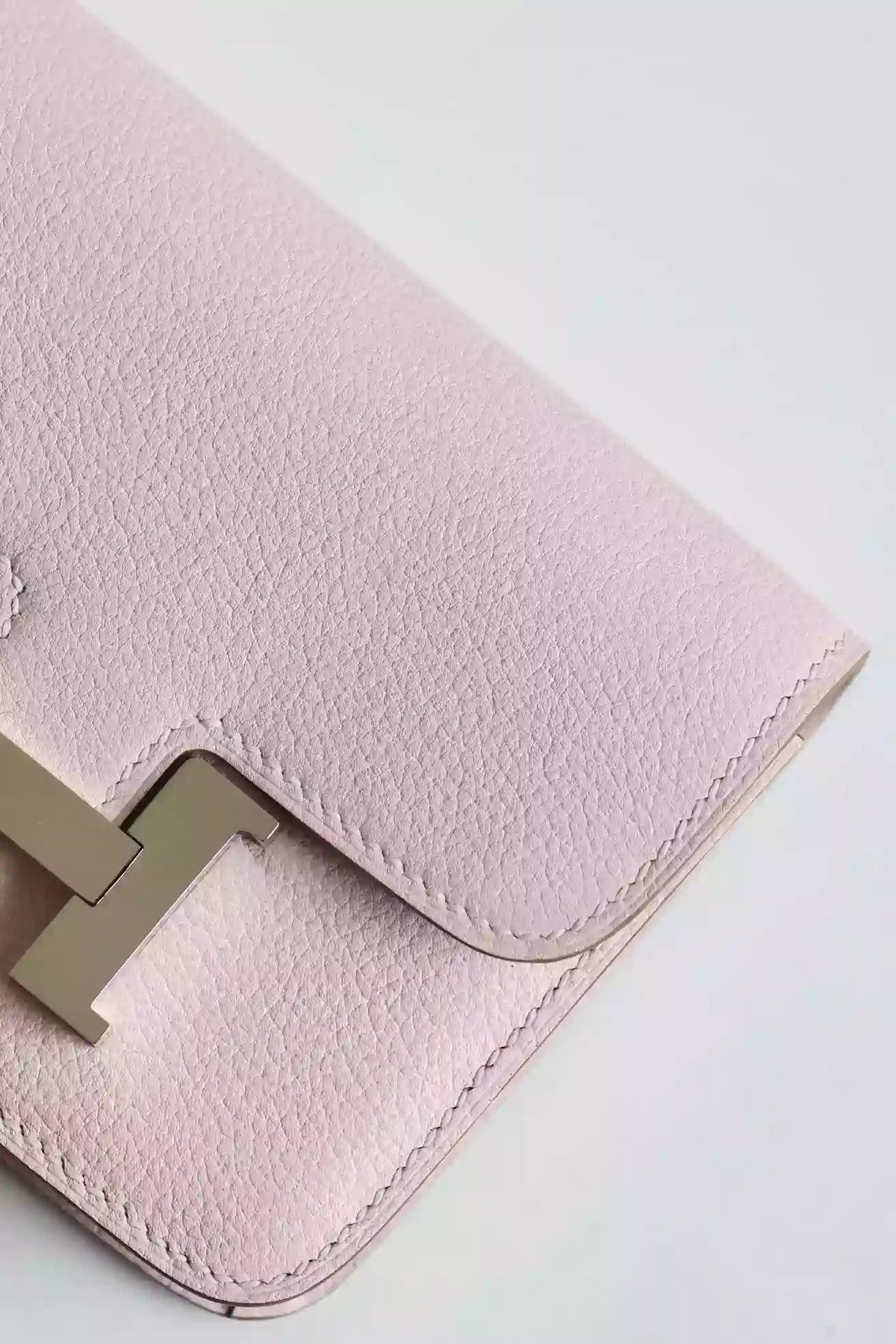 Hermes Constance Slim Wallet in Mauve Pale Epsom Calfskin – HW161
