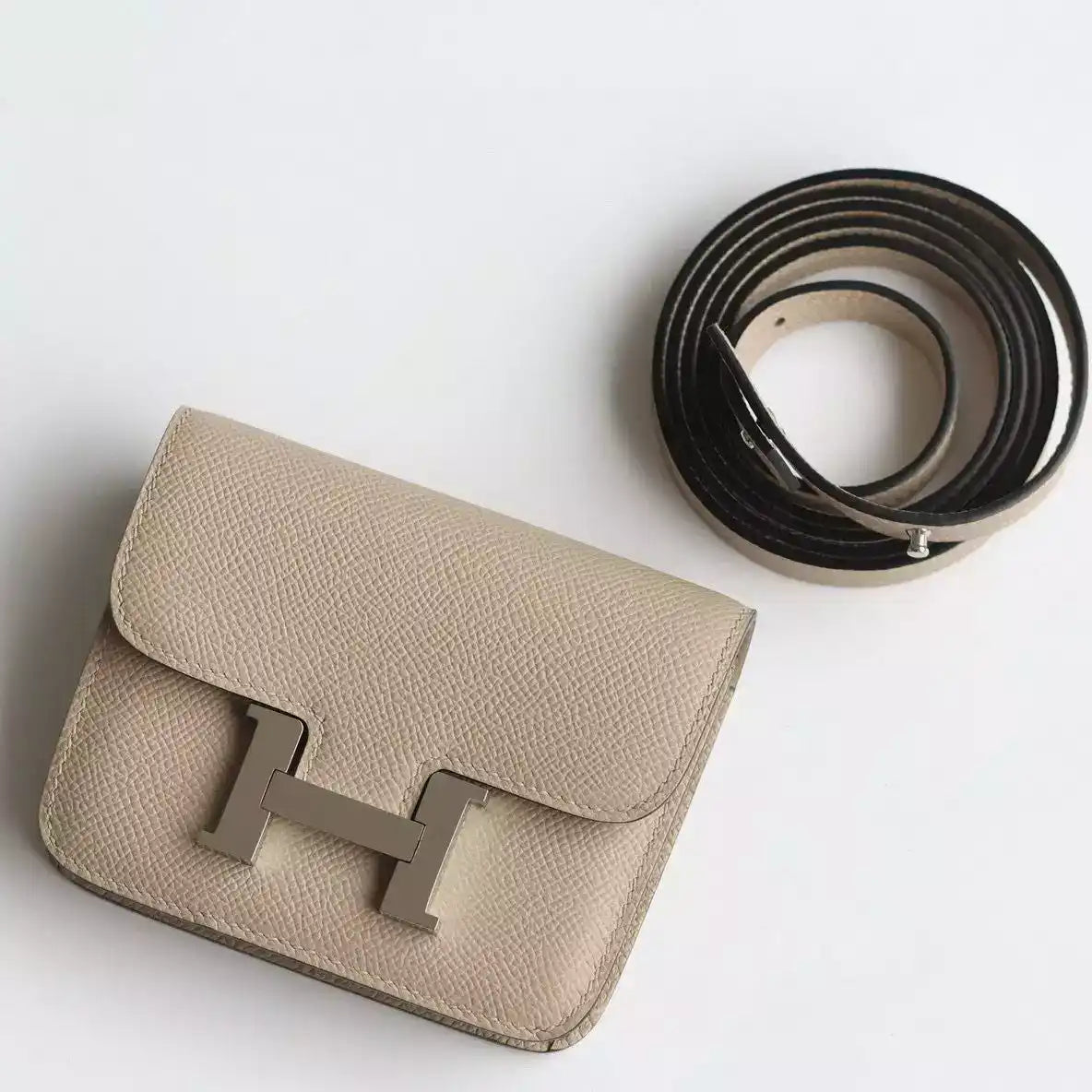 Hermes Constance Slim Wallet in Tourterelle Epsom Calfskin – HW162
