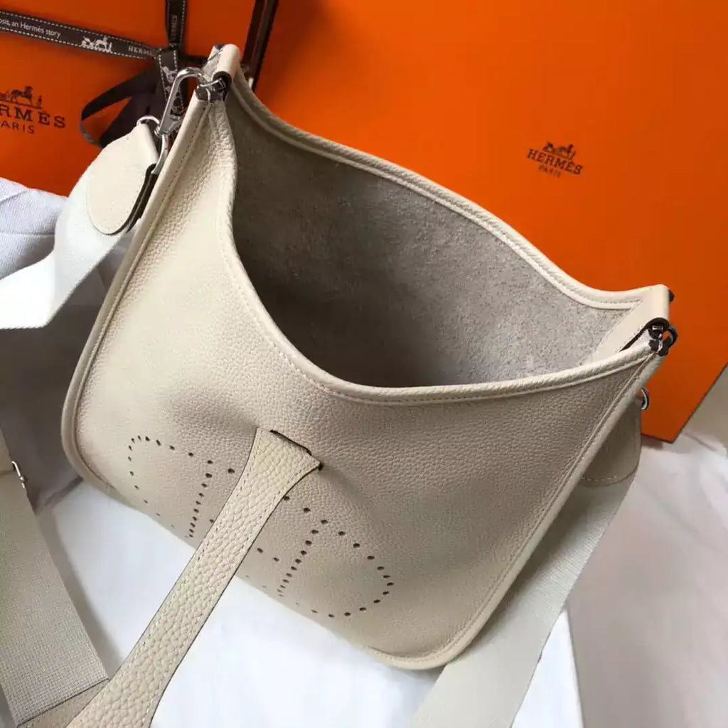 Hermes Evelyne III 29 PM Bag In Craie Clemence Leather – HW061