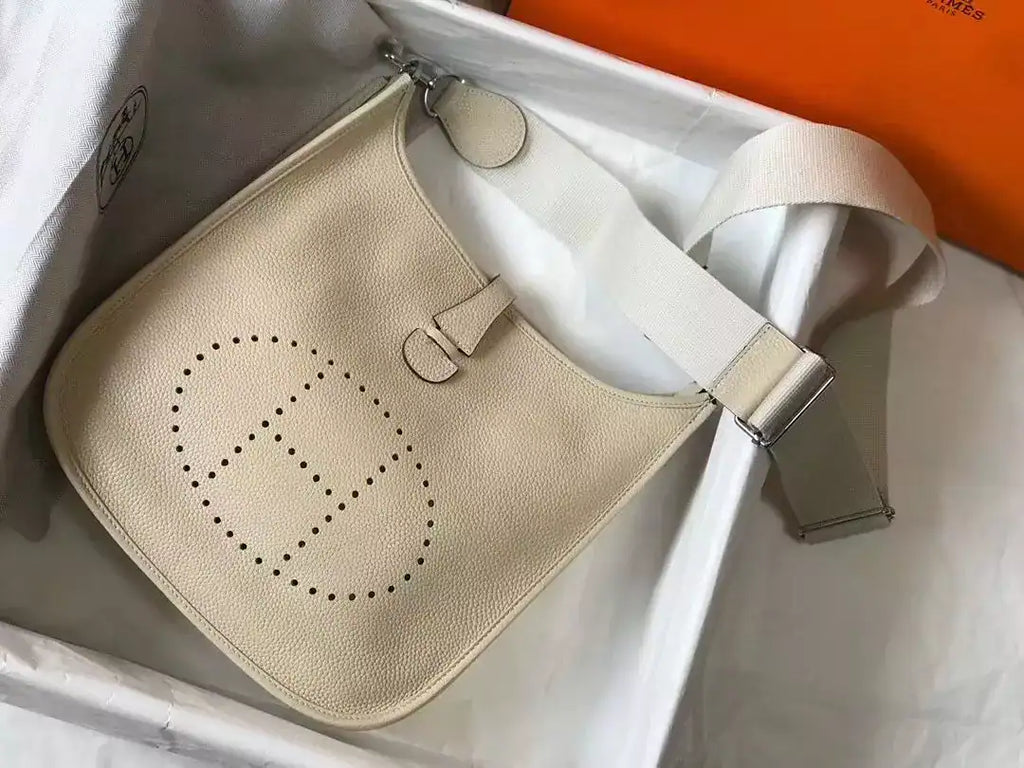 Hermes Evelyne III 29 PM Bag In Craie Clemence Leather – HW061