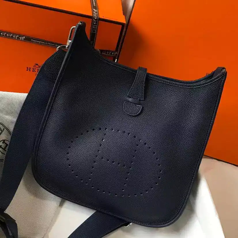 Hermes Evelyne III 29 PM Bag In Dark Blue Clemence Leather – HW058