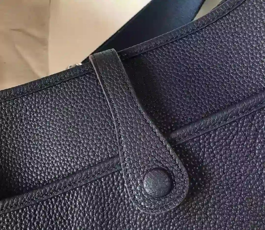 Hermes Evelyne III 29 PM Bag In Dark Blue Clemence Leather – HW058