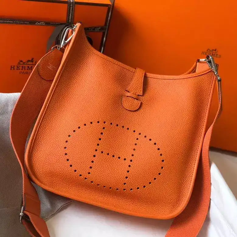 Hermes Evelyne III 29 PM Bag In Orange Clemence Leather – HW063
