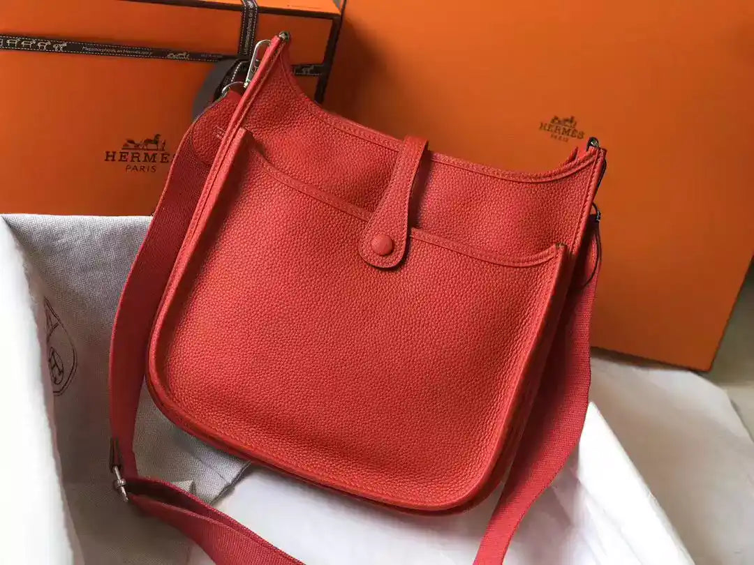 Hermes Evelyne III 29 PM Bag In Red Clemence Leather – HW064