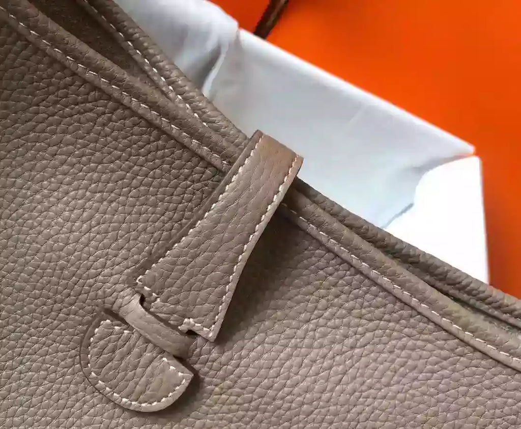 Hermes Evelyne III 29 PM Bag In Tourterelle Clemence Leather – HW065