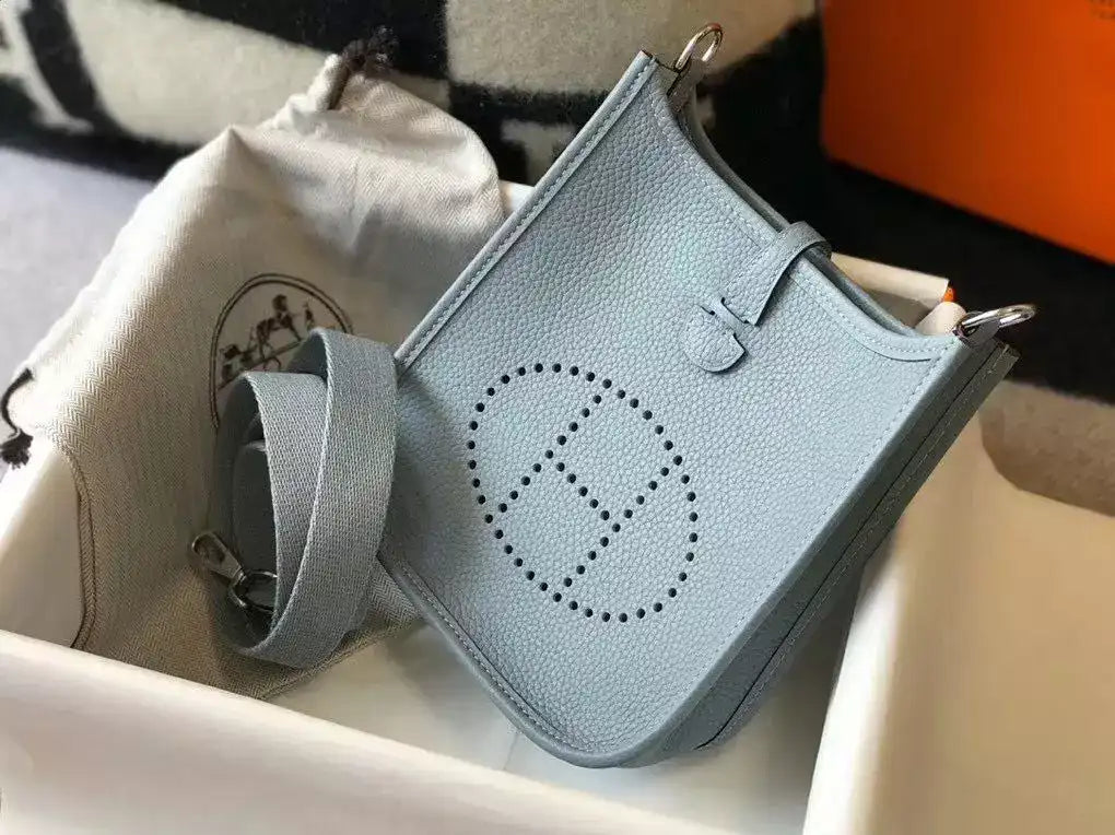 Hermes Evelyne III TPM Bag In Blue Lin Clemence Leather – HW049