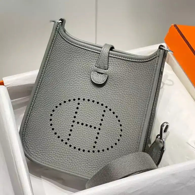 Hermes Evelyne III TPM Bag In Gris Meyer Clemence Leather – HW043
