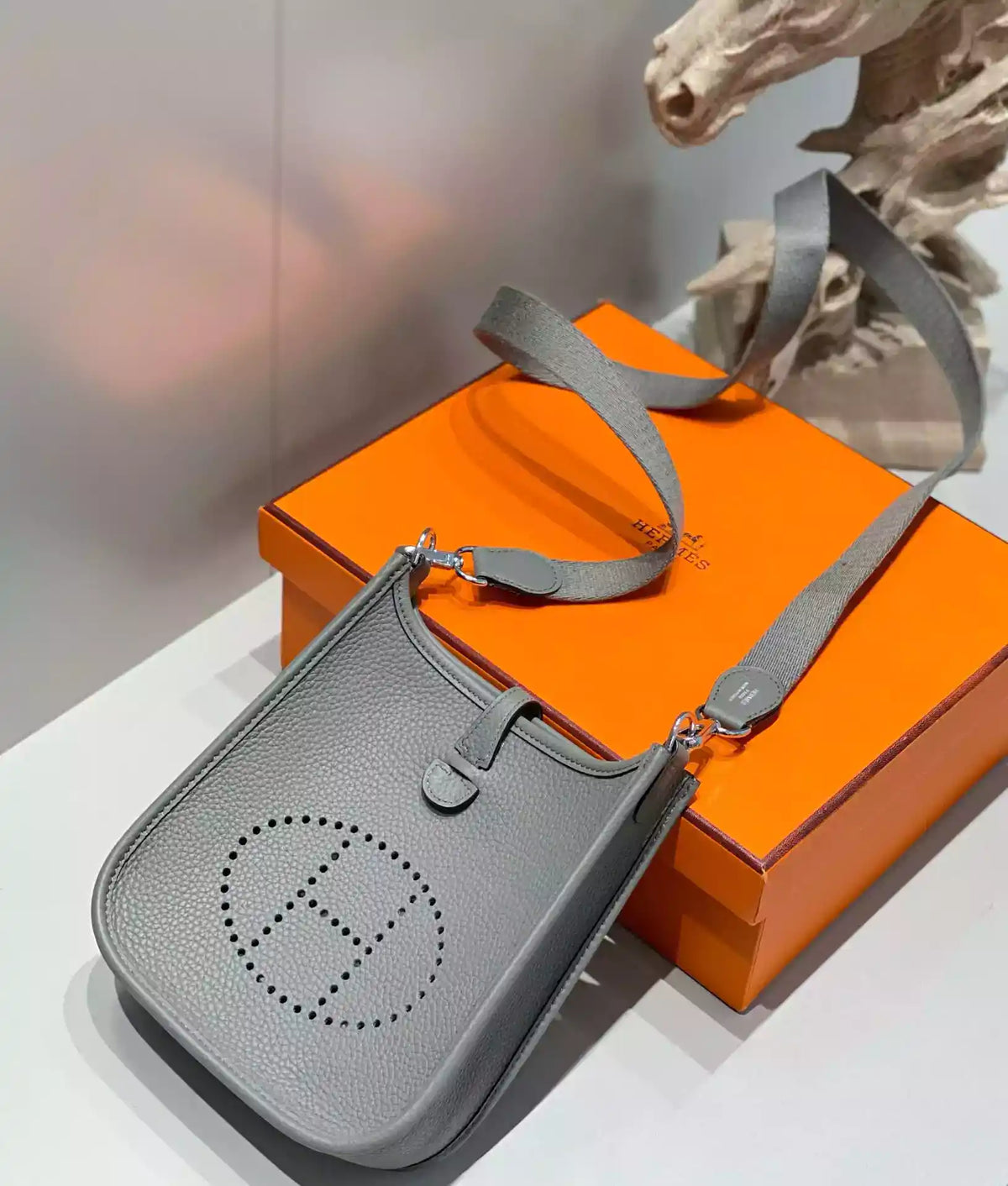Hermes Evelyne III TPM Bag In Gris Meyer Clemence Leather – HW043