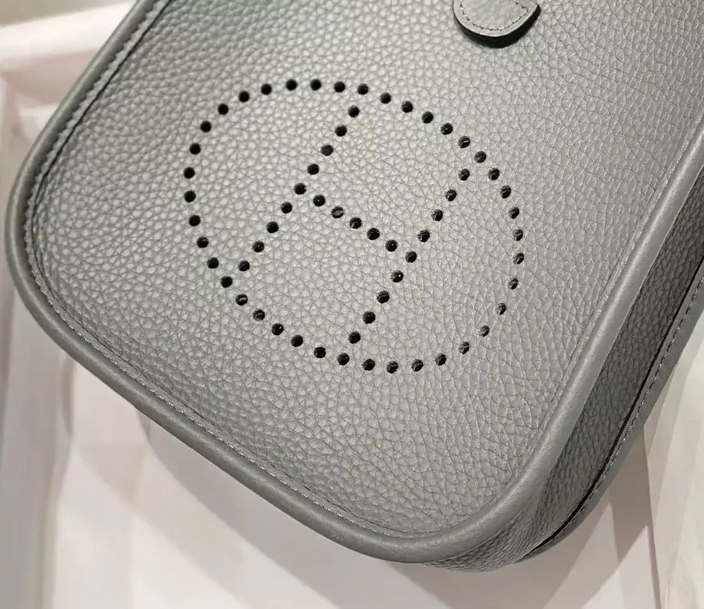 Hermes Evelyne III TPM Bag In Gris Meyer Clemence Leather – HW043