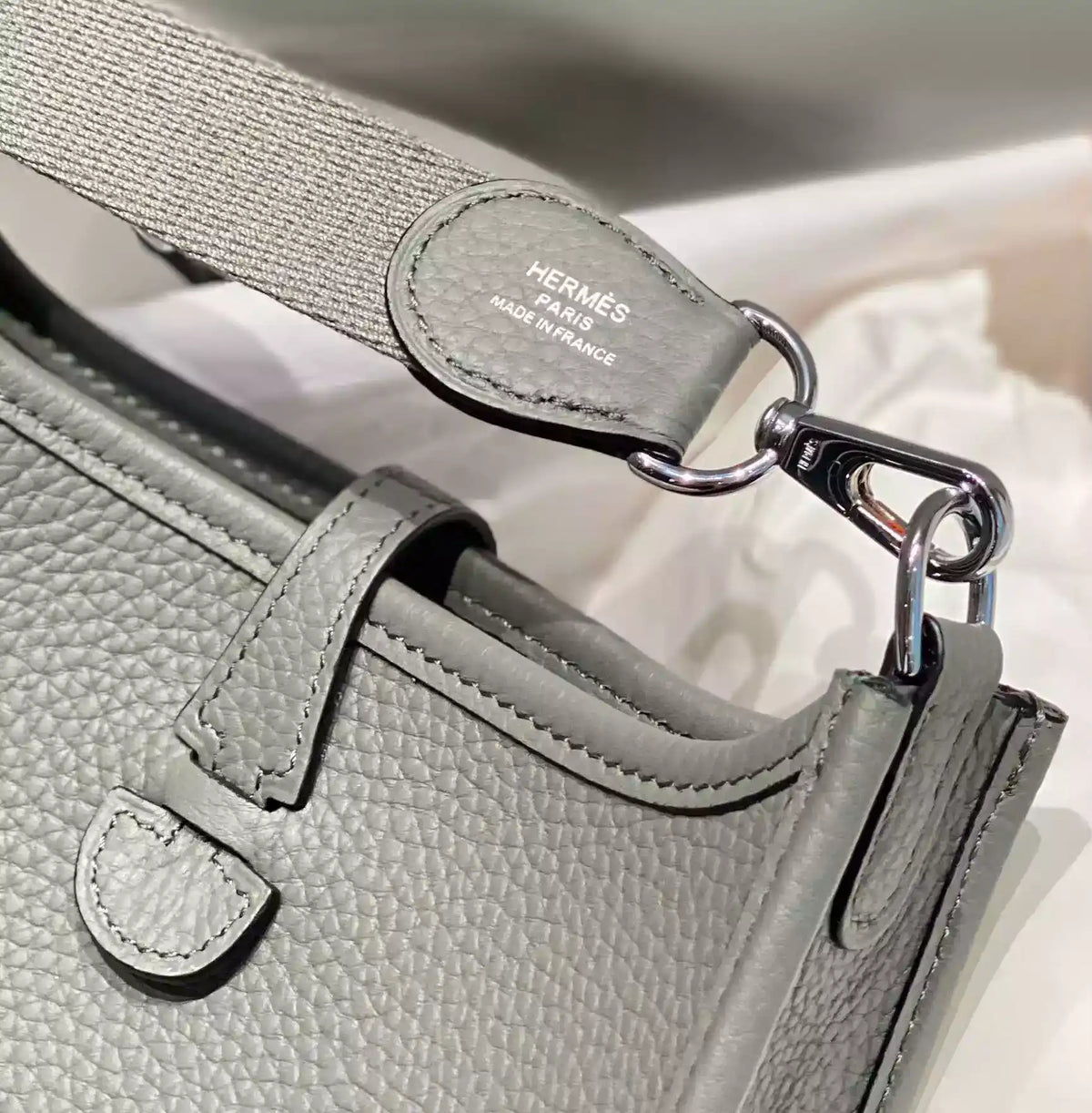 Hermes Evelyne III TPM Bag In Gris Meyer Clemence Leather – HW043