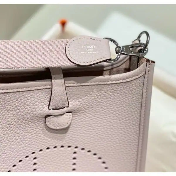 Hermes Evelyne III TPM Bag In Mauve Pale Clemence Leather – HW042